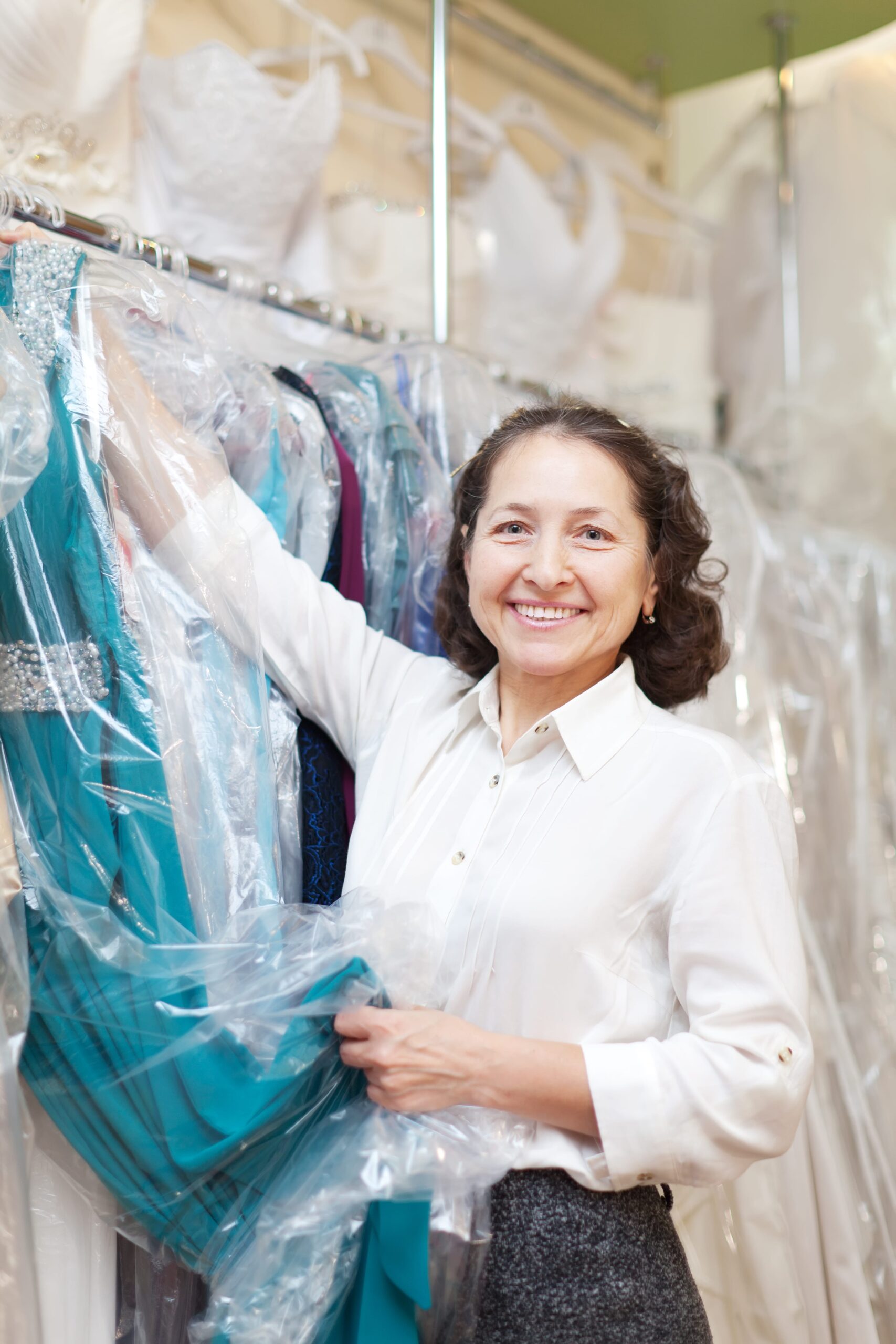 Atención personalizada al cliente en nuestra tintorería y lavandería en Palma del Río